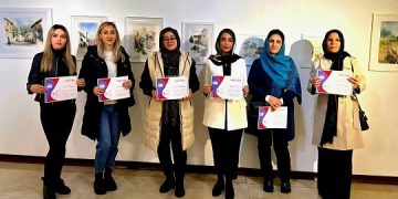 اختتامیه نمایشگاه «آذرنقش»؛ پیوند خانه هنر نقشین و گالری ژینوس در قاب آبرنگ