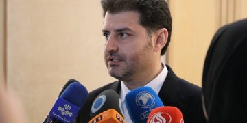 تورم پنهان ۲۱ درصدی و رشد ضعیف؛ انبیائی از سه ضعف ساختاری اقتصاد ایران گفت