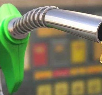 قیمت بنزین چرخه معیوب و کشنده ، بلای جان مردم و اقتصاد ایران است.