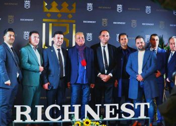 رونمایی پرستاره ساعت‌های ریچنست با حضور علی دایی